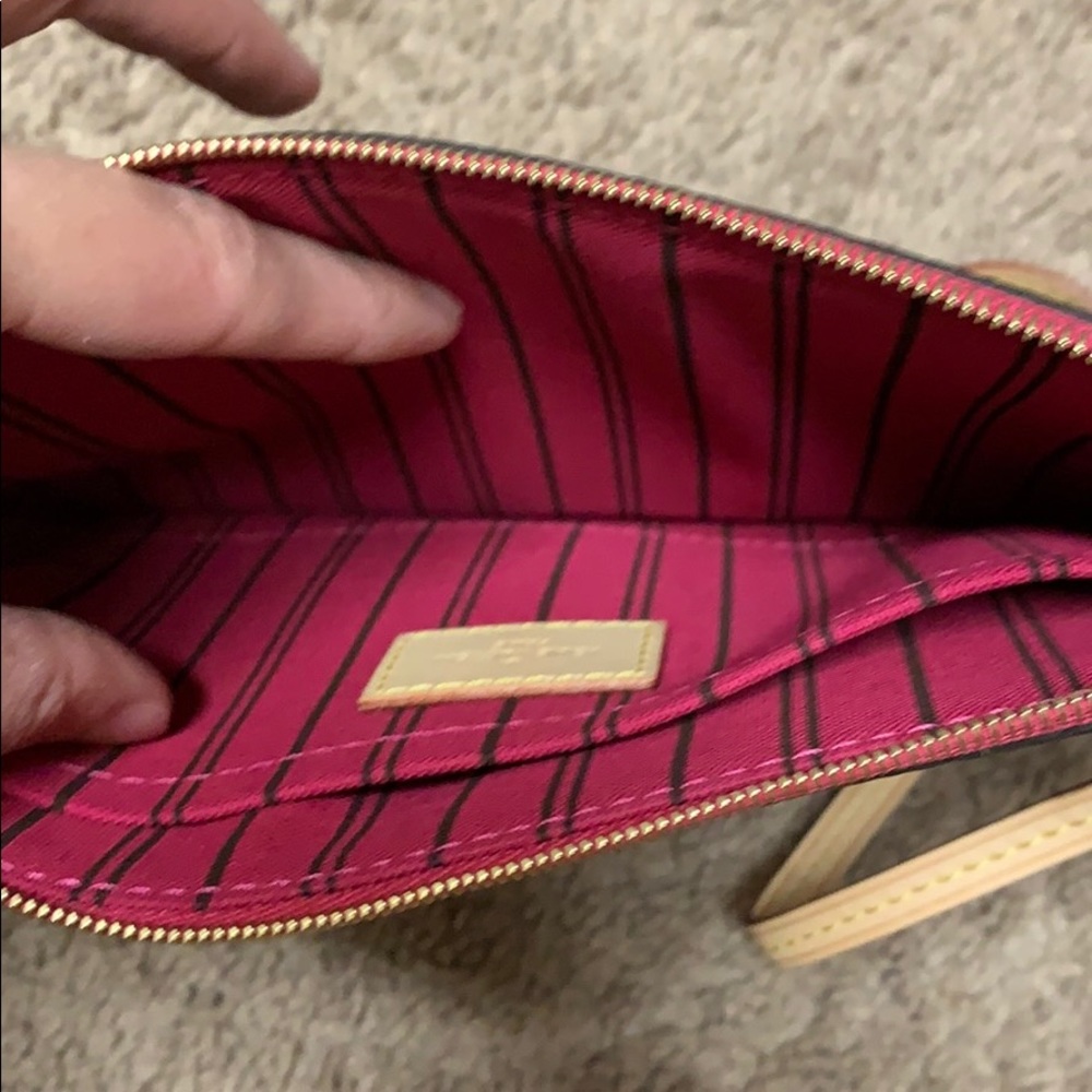 Louis Vuitton Wristlet brand new - Picture 4 of 5